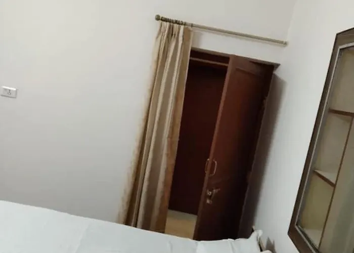 Hotel O Couples Friendly Hotel